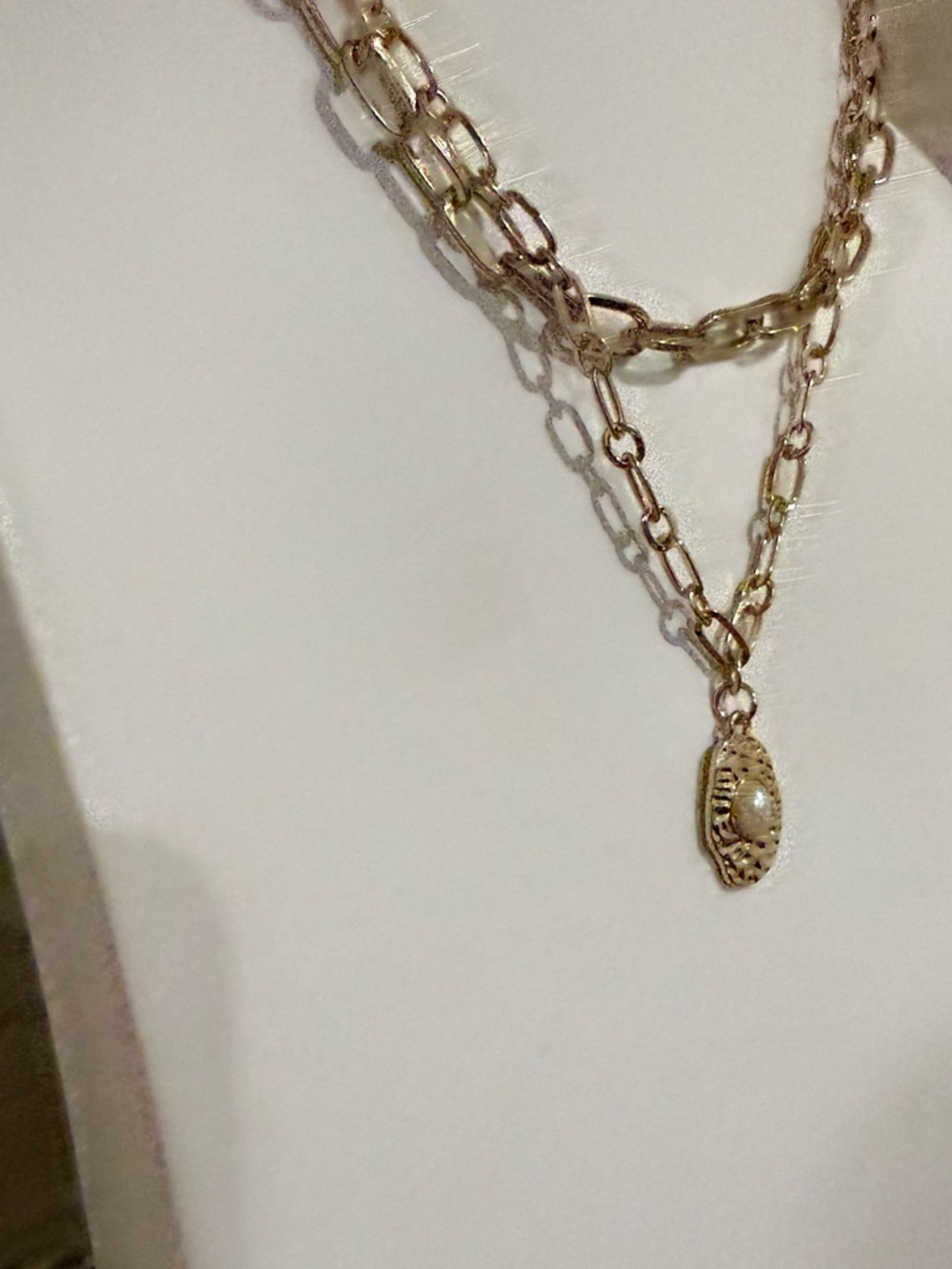 Set of 2 Separate Gold Tone Paperclip Chain Necklaces - Picture 14 of 14
